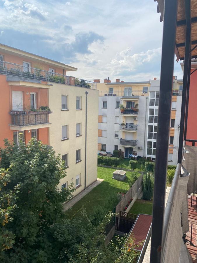 Barbara'S Apartment Budapest Exterior photo
